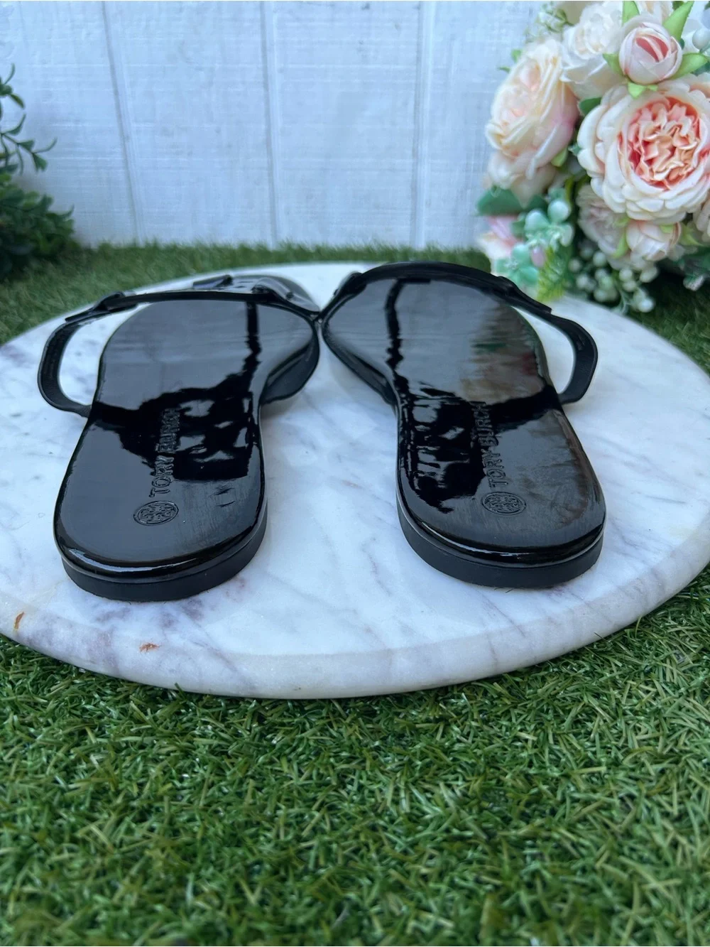 Tory Burch Miller Black soft sandal patent leather Size 9 gently used